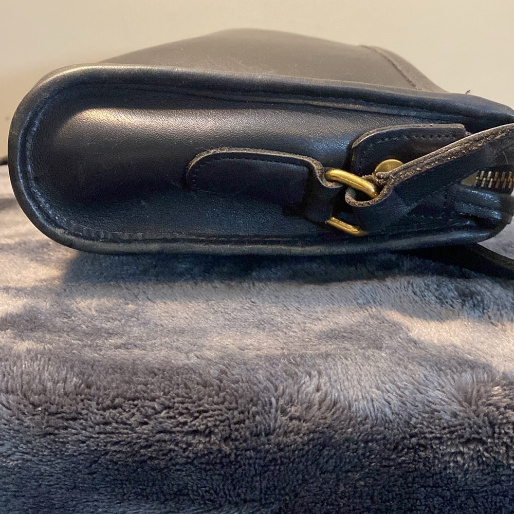 Coach vintage beautiful black bag. - Picture 4 of 9